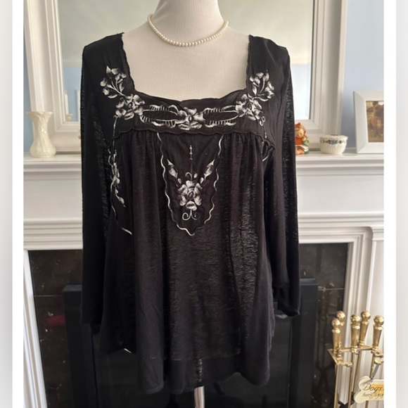 Free People Bed of Roses embroidered blouse - Picture 1 of 13
